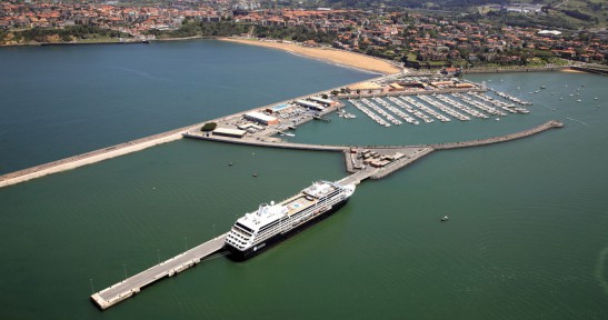 The Port of Bilbao promotes the Basque County at the most important cruise fair in the world
