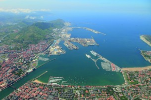 Vista general del puerto de Bilbao