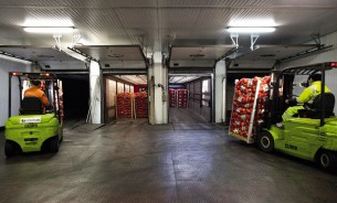 Storage operations in the perishables warehouse