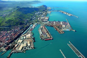 General view of the port