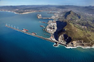 General view of the port