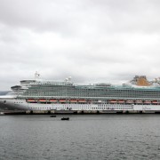El Puerto de Bilbao recibe mañana el primer crucero del año
