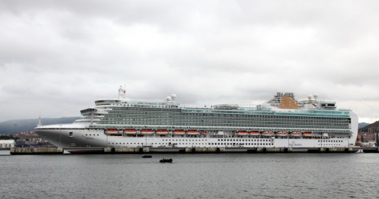 El Puerto de Bilbao recibe mañana el primer crucero del año