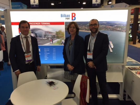 Representatives of the Port Authority and Bilbao Turist Office Representatives of the Port Authority and Bilbao Turist Office