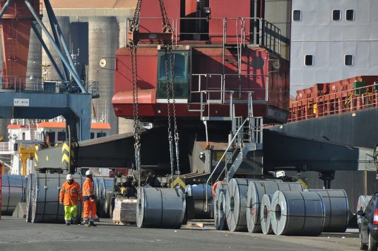Unloading of steel coils Unloading of steel coils