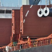 Traffic in the Port of Bilbao weathers effects of Petronor technical closure and dockers’ strike
