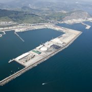 Two new companies, Cespa Gestión de Residuos and Saisa, set up inside the Port of Bilbao.