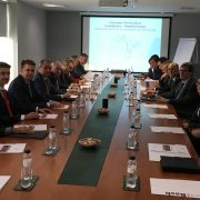 CEV presenta un estudio sobre la relevancia que tendría la mejora del corredor ferroviario entre Valencia y Euskadi