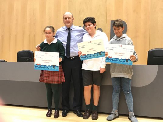 El Presidete del Puerto de Bilbao con los ganadores