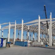 Finaliza el montaje de la estructura de la nueva planta de fabricación de torres eólicas del Puerto de Bilbao