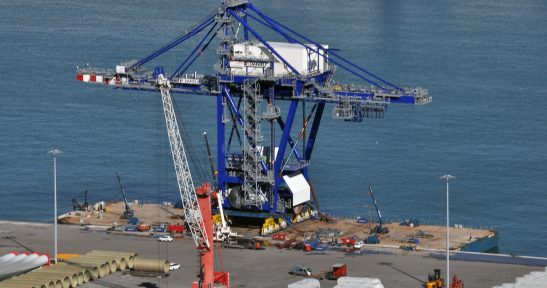 El Puerto de Bilbao acoge la mayor operación de carga de una pieza unitizada