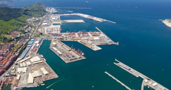 Bilboko Portuko trafikoak jarduera handia mantentzen du, nahiz eta urte hasieran ekonomiaren moteltzea eta gero kororabirusaren krisia egon