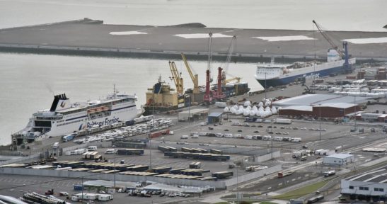 El tráfico del Puerto de Bilbao desciende un 4,6% en el primer cuatrimestre