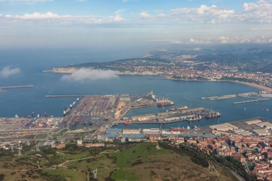 Breakbulk and container terminals