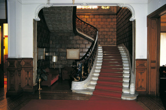 Palacio Olabarri: vista de  un tramo de la escalera