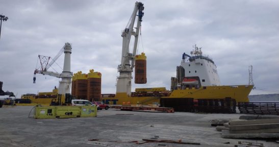 El Puerto de Bilbao acoge la carga de anclas para el sector oil & gas con destino a Mozambique