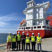 El Containerships Borealis se convierte en el primer buque propulsado por gas que atraca en el Puerto de Bilbao