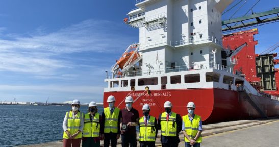 El Containerships Borealis se convierte en el primer buque propulsado por gas que atraca en el Puerto de Bilbao