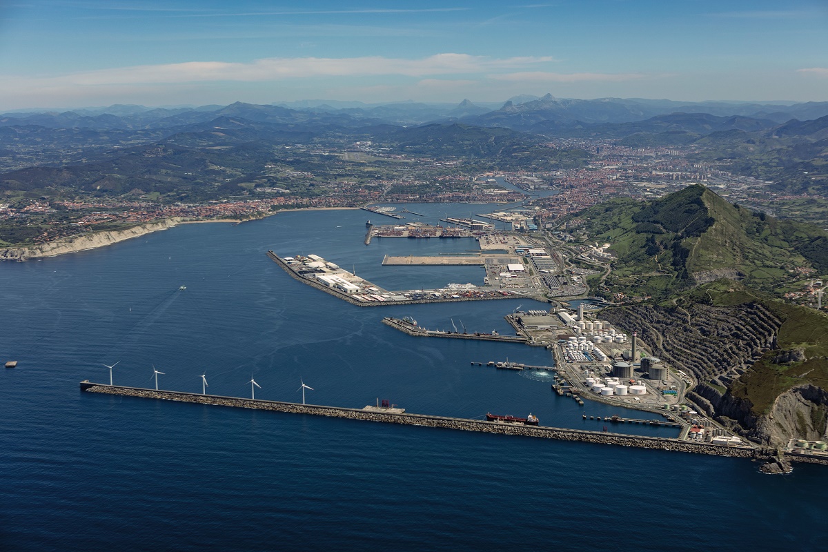 General view of the port General view of the port