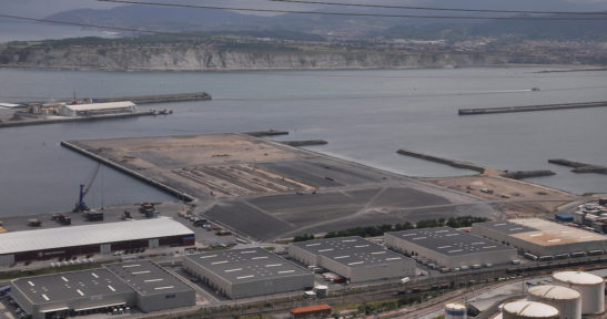 200,000 m² of surface area newly available in the Port of Bilbao to accommodate strategic logistic and industrial projects