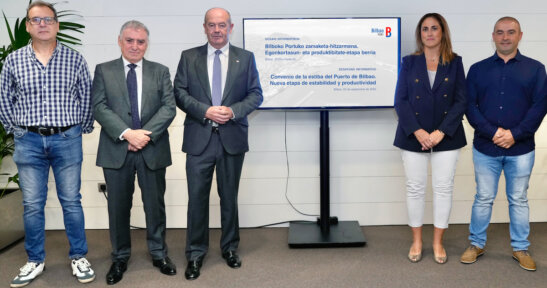 Companies, trade unions and the port authority  demonstrate their commitment to the stability and competitiveness of the Port of Bilbao