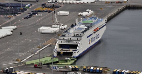Brittany Ferries-eko SALAMANCA ferryak Irlanda eta Bilboko portuaren arteko lehen itsasaldia egin du