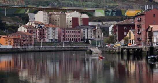 The Port Authority transfers ownership of the Olabeaga riverside walk to the Bilbao City Council free of charge