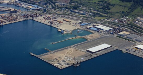The Port Authority of Bilbao calls for tenders for the construction and operation of a container terminal on the Central Quay