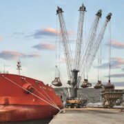 The multimodal logistics community of Bilbao returns to the Douro International Grain Exchange to promote agri-livestock, agro-energy and food traffic.