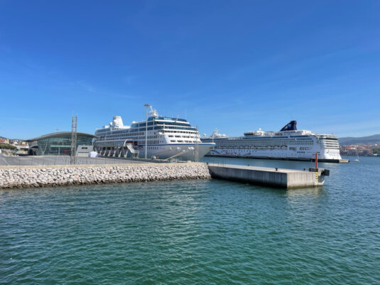 Cruceros en la terminal de Getxo