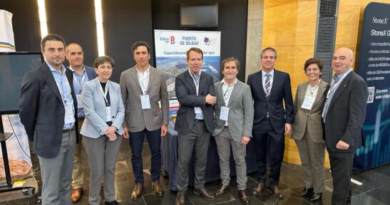 Representantes del puerto de Bilbao promocionan en ENOC su especialización para el sector agro-alimentario