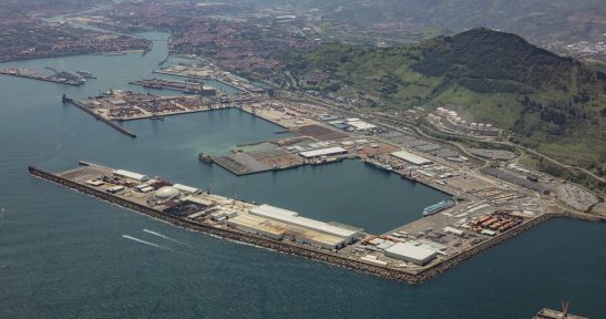 Bilboko Portuak bere erresilientzia energetikoa eta jasangarritasunarekiko konpromisoa handitu ditu kaien elektrifikazio-obren bigarren fasea esleituz