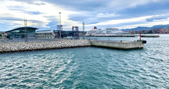 Bilboko Portuak 95 gurutzaontzi jaso ditu markak hautsi dituen denboraldian