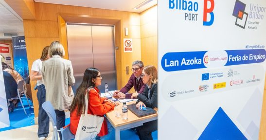 La comunidad portuaria de Bilbao conecta con el talento joven en la Feria de Empleo de Cámara Bilbao