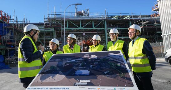 Petronorrek Bilboko Portuan duen erregai sintetikoen instalazioa 2027an hasiko da lanean